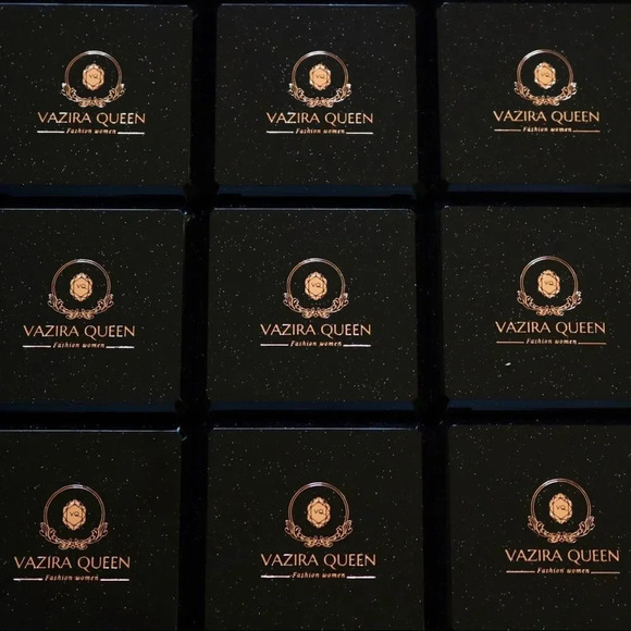 VQ Cat Brooch - Picture 4 of 4